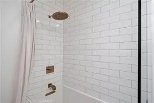 3000 Country Club Dr, Costa Mesa, CA 92626 - Photo 35