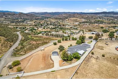 33530 Wright, Menifee, CA 92584 - Photo 39