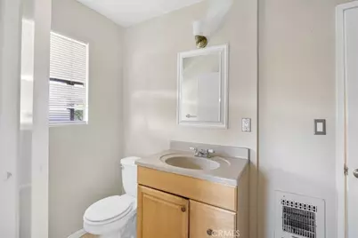 2114 Orange Avenue, Santa Ana, CA 92707 - Photo 9
