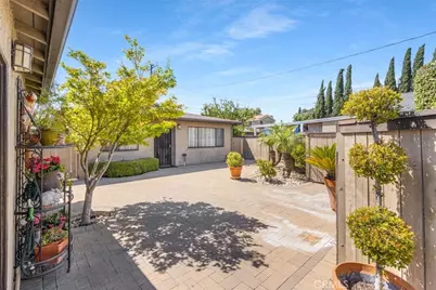 2114 Orange Avenue, Santa Ana, CA 92707 - Photo 29