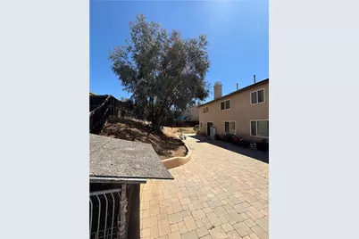 27742 Hollyoak, Menifee, CA 92585 - Photo 5