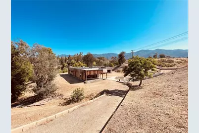 23299 Lawson, Corona, CA 92883 - Photo 19
