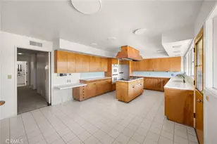 8780 Hillcrest Rd, Buena Park, CA 90621 - Photo 35