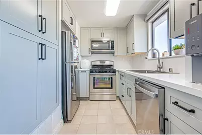301 W Gladstone Street #13, Azusa, CA 91702 - Photo 7