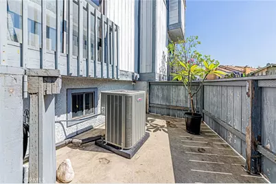 301 W Gladstone Street #13, Azusa, CA 91702 - Photo 19