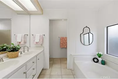 2621 Park #1971984, Santa Ana, CA 92705 - Photo 21