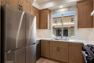 33 Silverado, Irvine, CA 92618 - Photo 5