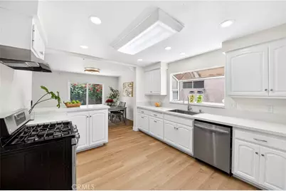 7552 Thousand Oaks, Tujunga, CA 91042 - Photo 15