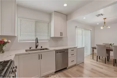 8839 Cedros Avenue #3, Panorama City, CA 91402 - Photo 5