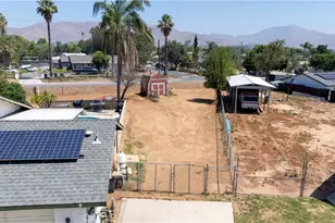 9025 Chris Ct, Jurupa Valley, CA 92509 - Photo 15