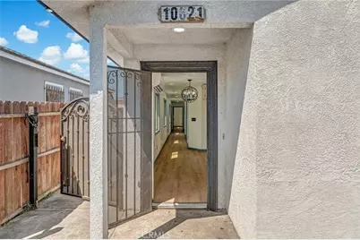 10621 Kalmia, Los Angeles, CA 90002 - Photo 5