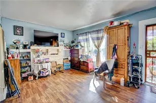 926 Spence, Los Angeles, CA 90023 - Photo 27