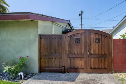 5837 Los Arcos, Buena Park, CA 90620 - Photo 9