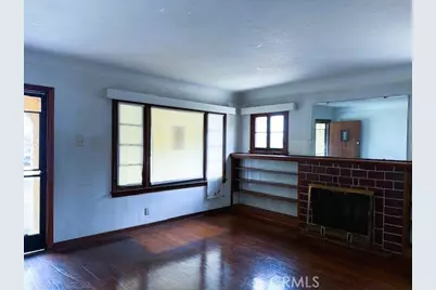 9432 S Hobart Boulevard, Los Angeles, CA 90047 - Photo 3