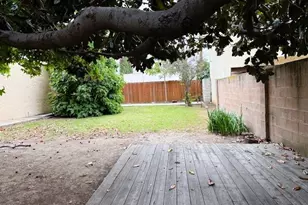 9432 S Hobart Blvd, Los Angeles, CA 90047 - Photo 21
