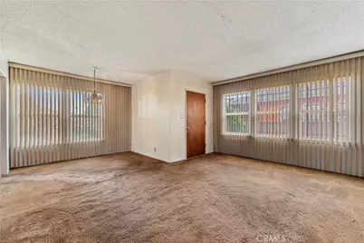 10425 Pace, Los Angeles, CA 90002 - Photo 11