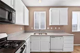 13889 Misty, Victorville, CA 92392 - Photo 19
