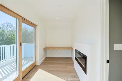 605 W 4th, Long Beach, CA 90802 - Photo 11