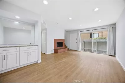 8927 Cedros Avenue #8, Panorama City, CA 91402 - Photo 3