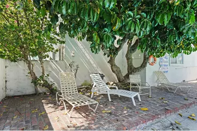 18601 Collins #D30, Tarzana, CA 91356 - Photo 3