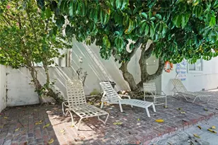 18601 Collins, Tarzana, CA 91356 - Photo 3