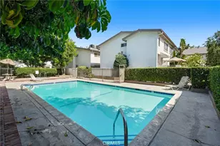18601 Collins, Tarzana, CA 91356 - Photo 19