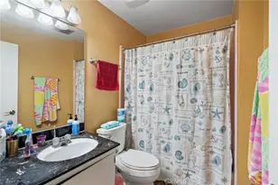 18601 Collins, Tarzana, CA 91356 - Photo 9