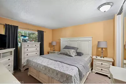 18601 Collins #D30, Tarzana, CA 91356 - Photo 11
