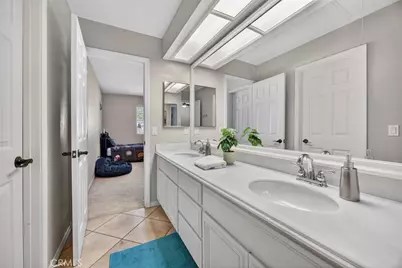 1055 S Highridge Court, Anaheim Hills, CA 92808 - Photo 31