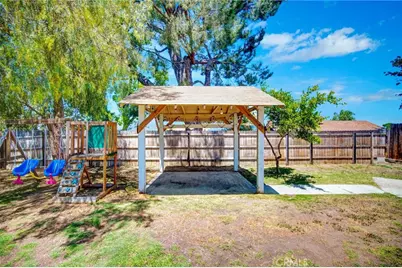 895 W Crestview, Corona, CA 92882 - Photo 13