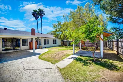 895 W Crestview, Corona, CA 92882 - Photo 11
