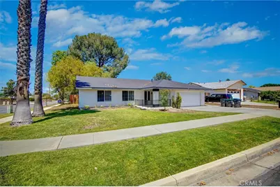 895 W Crestview, Corona, CA 92882 - Photo 5
