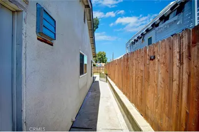 895 W Crestview, Corona, CA 92882 - Photo 7