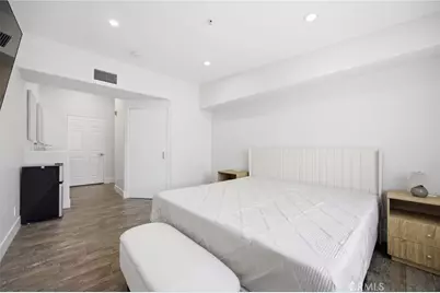 15455 Sherman Way #27, Van Nuys, CA 91406 - Photo 11