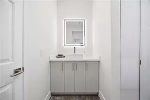 15455 Sherman Way, Van Nuys, CA 91406 - Photo 19