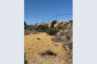 57100 Moffett Lane, Yucca Valley, CA 92284 - Photo 3