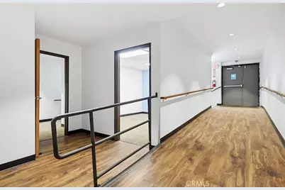 129 W 5th Street, Long Beach, CA 90802 - Photo 21
