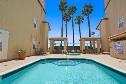2000 Pacific Coast Hwy #308, Huntington Beach, CA 92648 - Photo 9