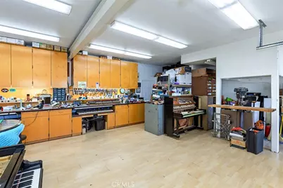 16423 California Avenue, Bellflower, CA 90706 - Photo 43
