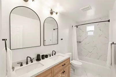 1425 W 79th, Los Angeles, CA 90047 - Photo 17