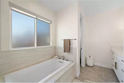 2573 Elden Avenue #D, Costa Mesa, CA 92627 - Photo 25
