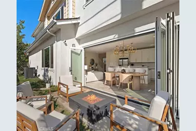 2573 Elden Avenue #D, Costa Mesa, CA 92627 - Photo 3