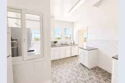 2924 12th #2926 1/2, Los Angeles, CA 90018 - Photo 11