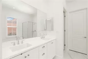 80 Meander, Irvine, CA 92620 - Photo 29