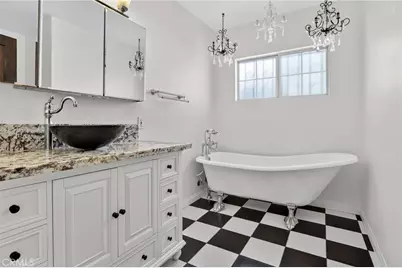 7607 8th Avenue, Los Angeles, CA 90043 - Photo 17
