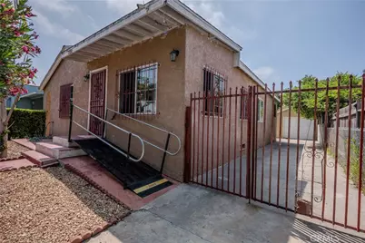 720 E 95th St, Los Angeles, CA 90002 - Photo 3