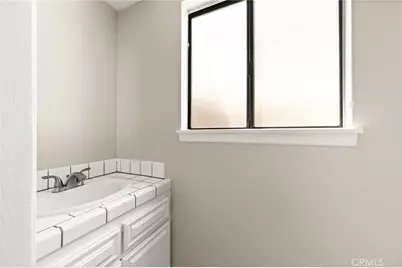 18565 Kalin Ranch Road, Victorville, CA 92395 - Photo 31