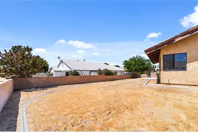 18565 Kalin Ranch Road, Victorville, CA 92395 - Photo 37