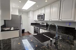 260 Cagney, Newport Beach, CA 92663 - Photo 5