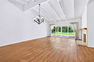 22430 Collins St, Woodland Hills, CA 91367 - Photo 17